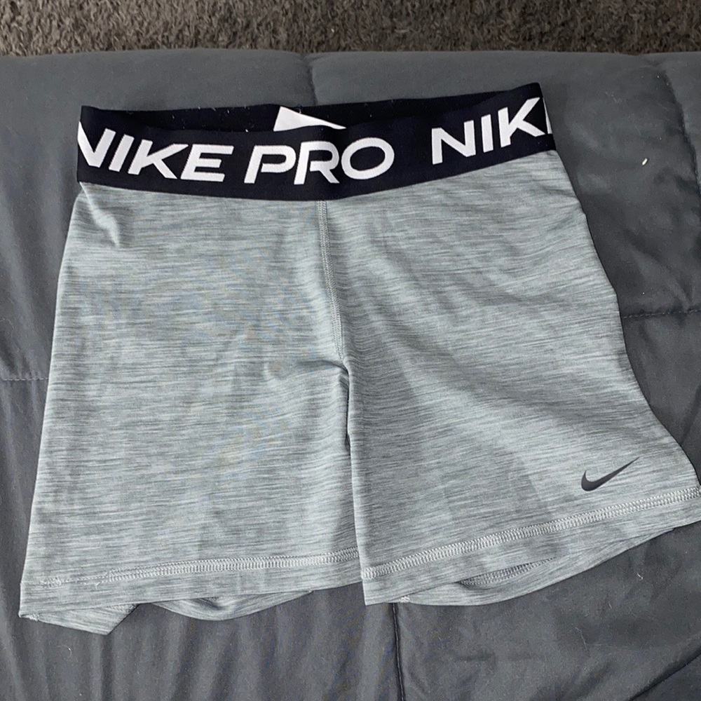 Nike Pro Dri- Fit Compression Athletic Shorts Size medium grey